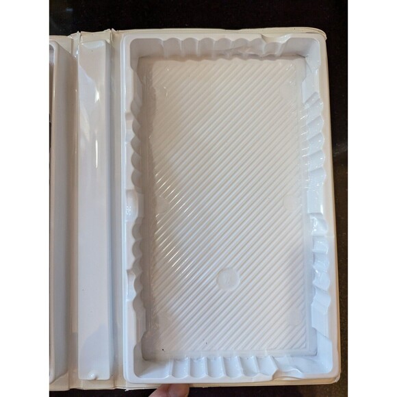 WALT DISNEY'S WINNIE THE POOH  SEASONS OF GIVING VHS - Picture 9 of 9